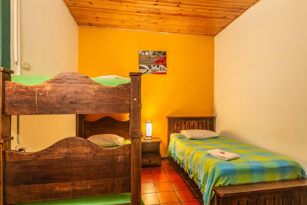 Hostal Sue Candelaria ボゴタ エクステリア 写真